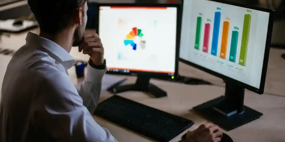 Análisis de datos y métricas de rendimiento digital